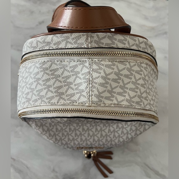 Michael Kors- Rhea Medium Cream Logo Backpack - Picture 3 of 10